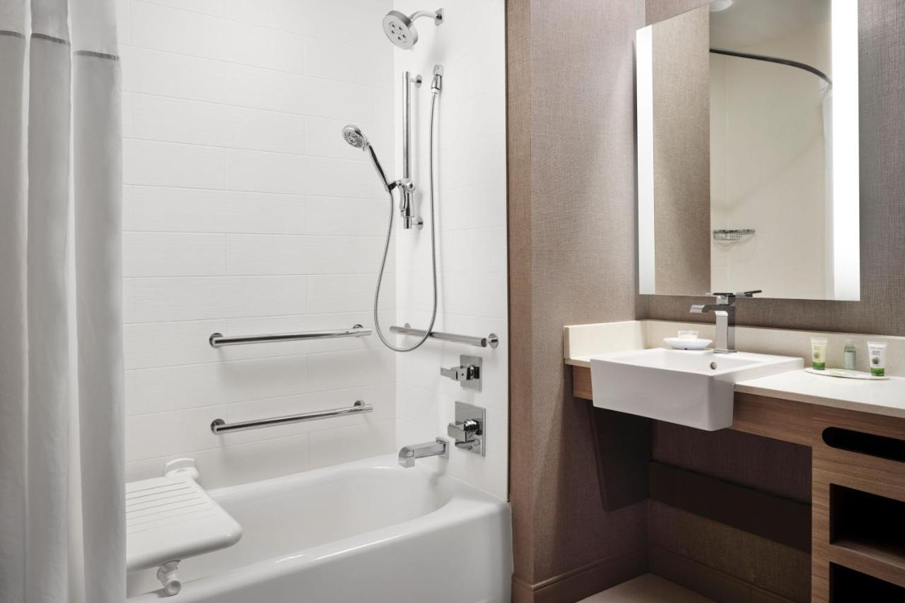 Queen Studio with Sofa Bed - Hearing Accessible at SpringHill Suites by Marriott New Orleans Downtown/Canal Street