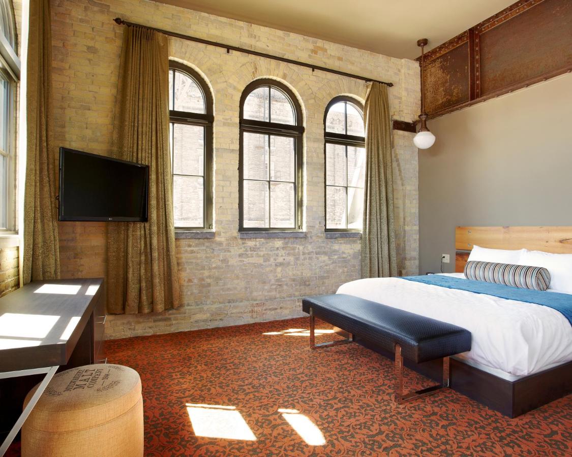 Two-Bedroom Suite at The Brewhouse Inn & Suites