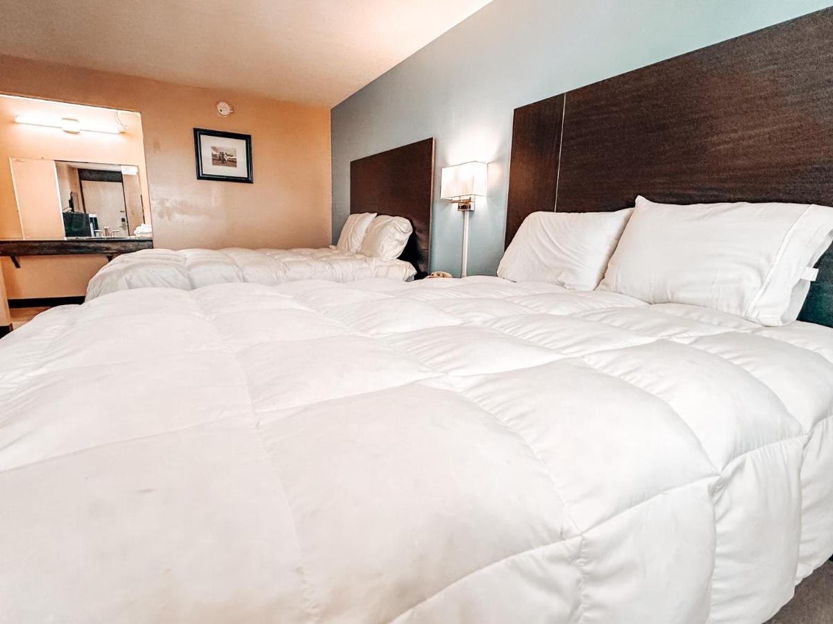 | Laker Inn