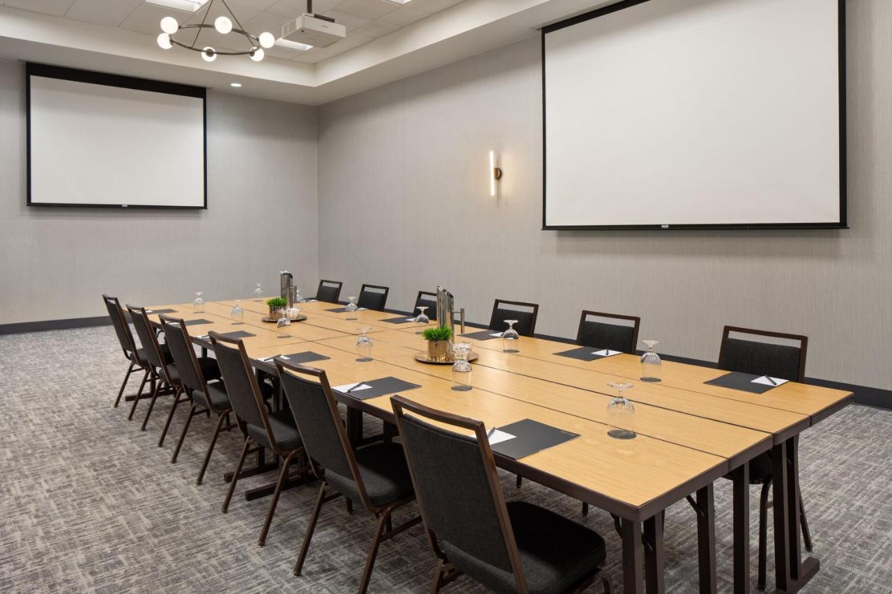  | Courtyard Mankato Hotel & Event Center