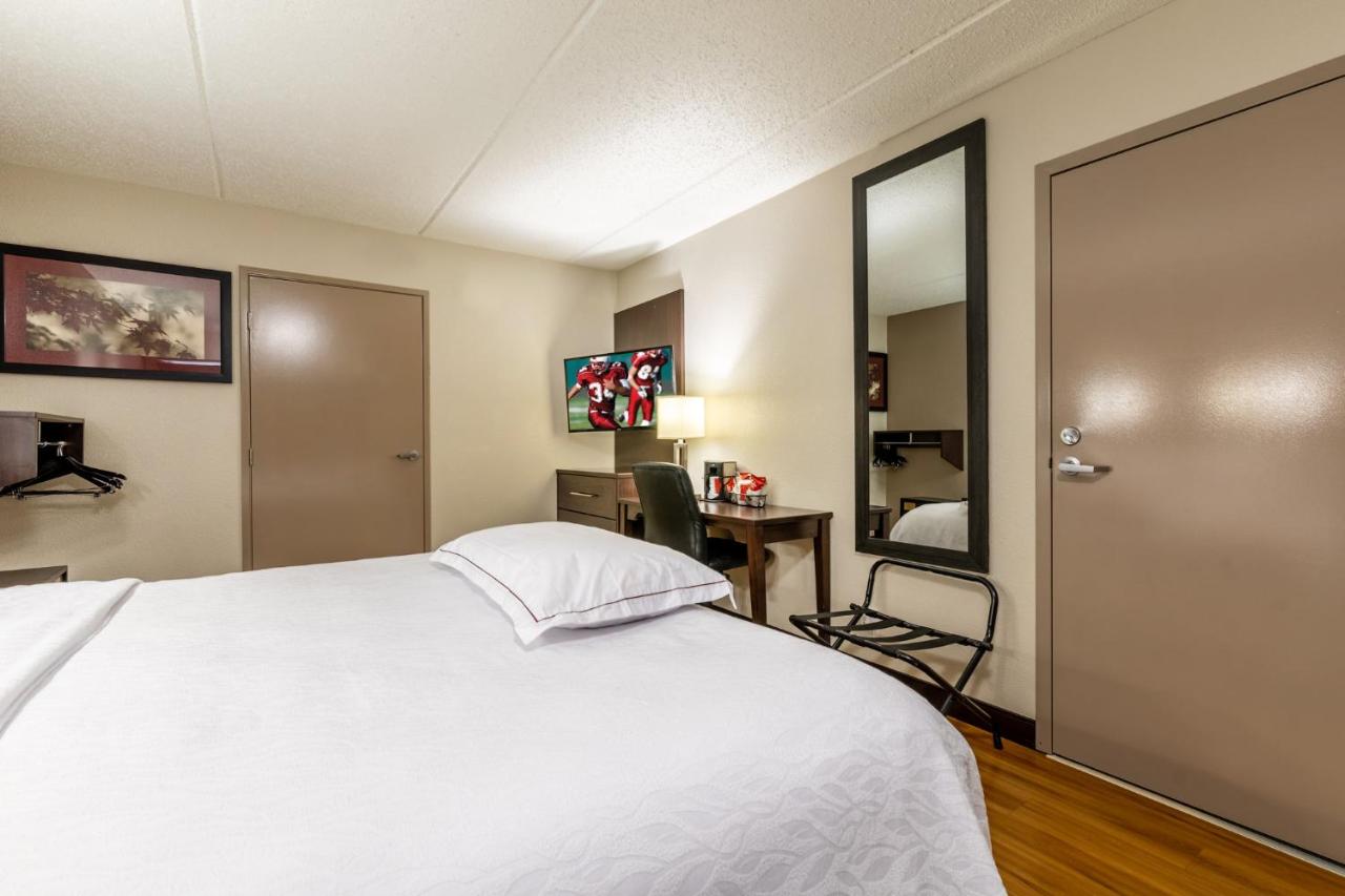 Premium King Room Disability Access Roll-In Shower Smoke Free (Upgraded Bedding & Snack) at Red Roof Inn PLUS+ Nashville Airport