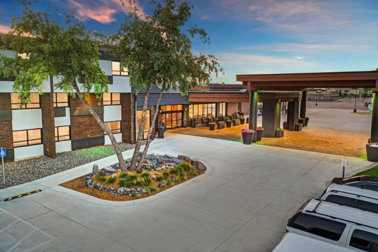 | Holiday Inn & Suites St. Cloud, an IHG Hotel
