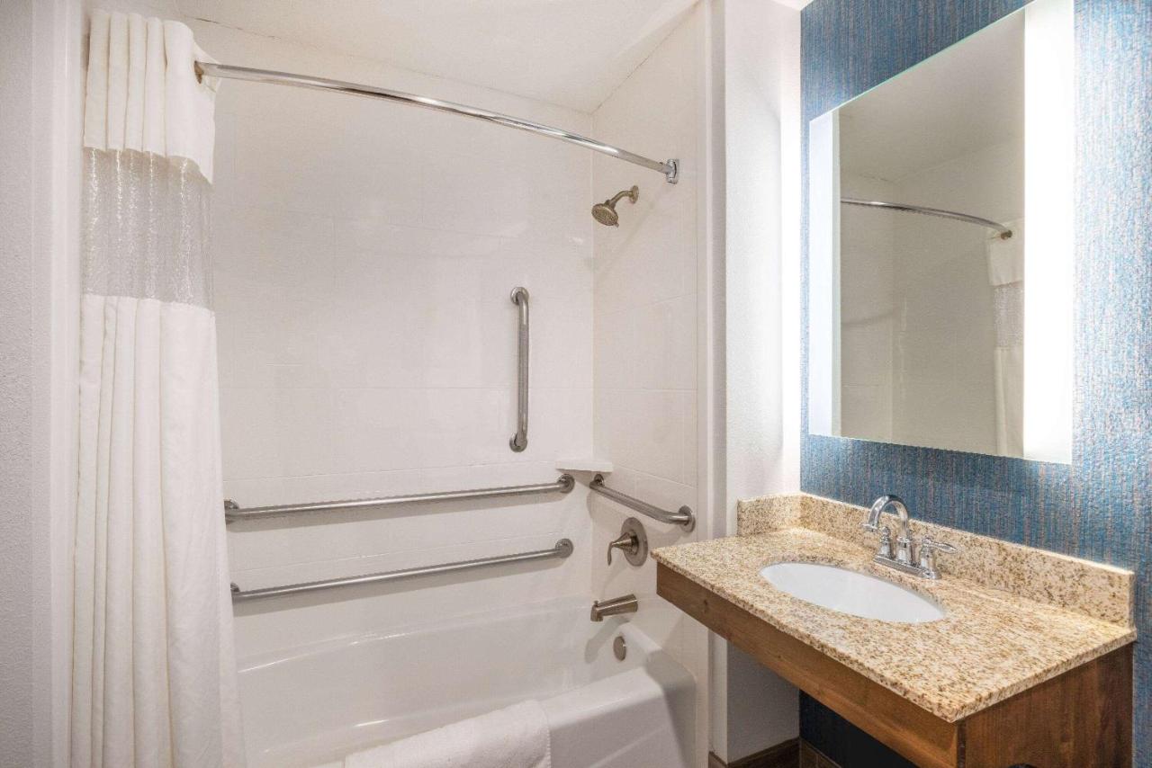 King Room - Mobility Access/Non-Smoking at La Quinta Inn & Suites by Wyndham St. George