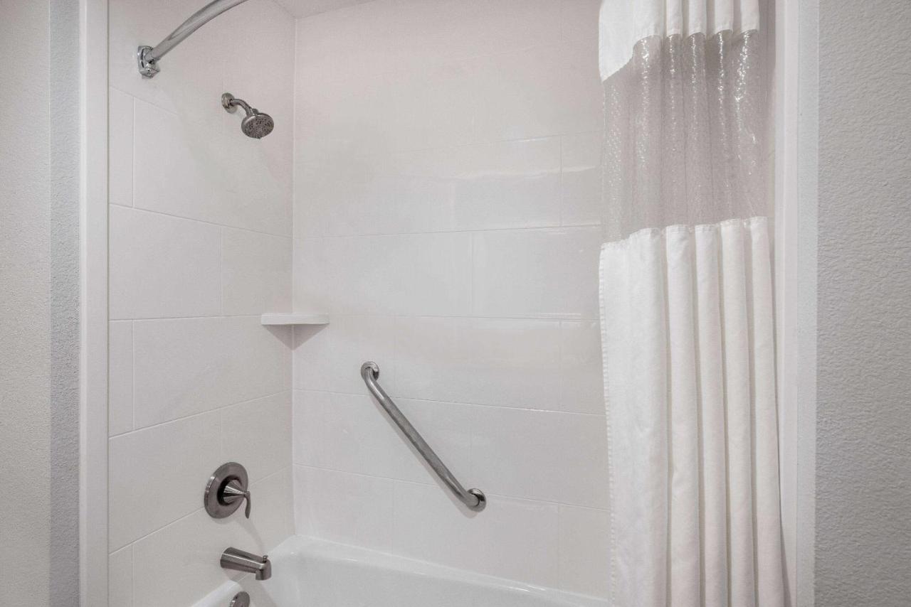 Executive King Room at La Quinta Inn & Suites by Wyndham St. George