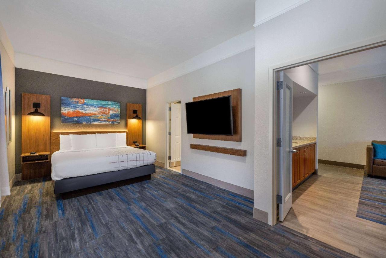 One-Bedroom King Suite - Mobility Access/Non-Smoking at La Quinta Inn & Suites by Wyndham St. George