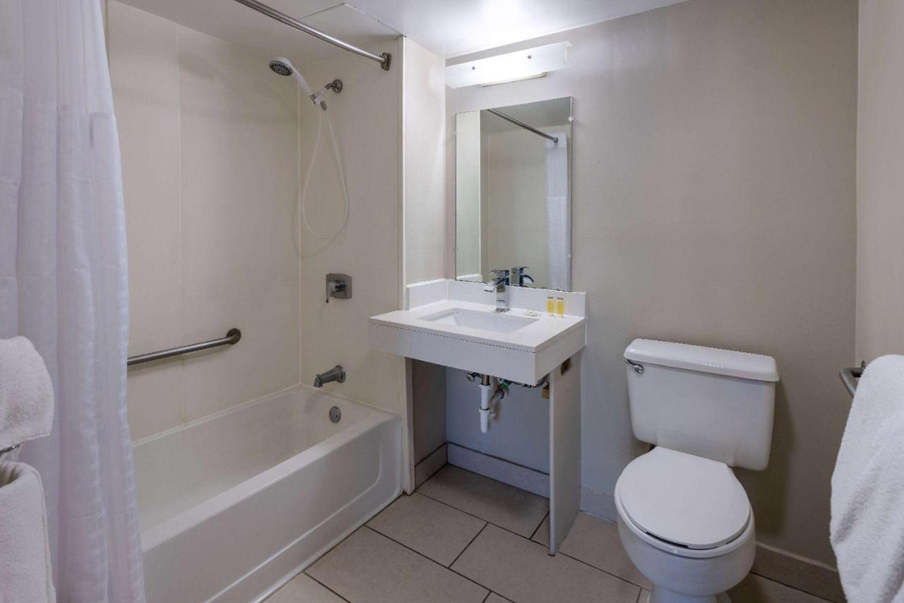 Double Room with Two Double Beds - Mobility Access/Non-Smoking at Days Inn by Wyndham Winchester