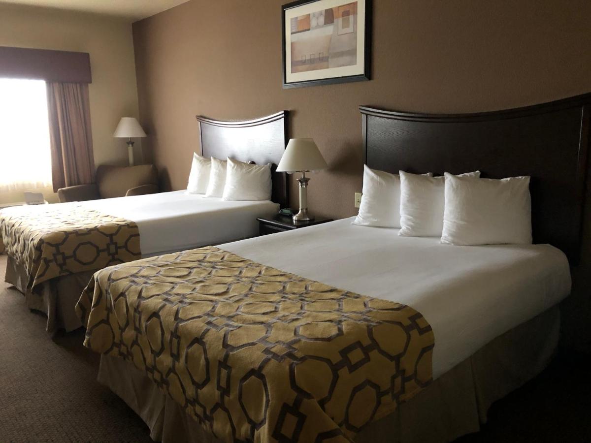 Queen Suite with Two Bedrooms - Non-Smoking at Baymont by Wyndham Decatur