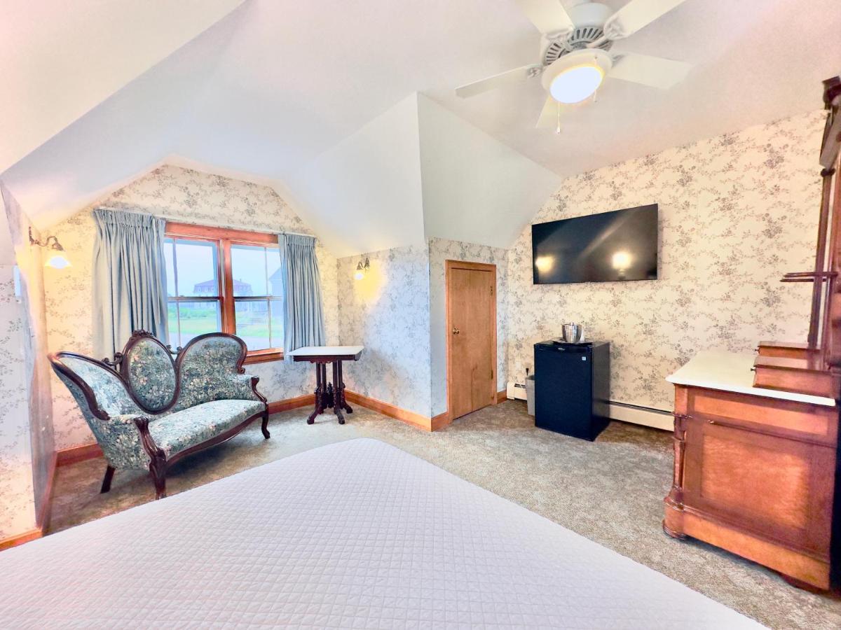 | Rose Farm Inn
