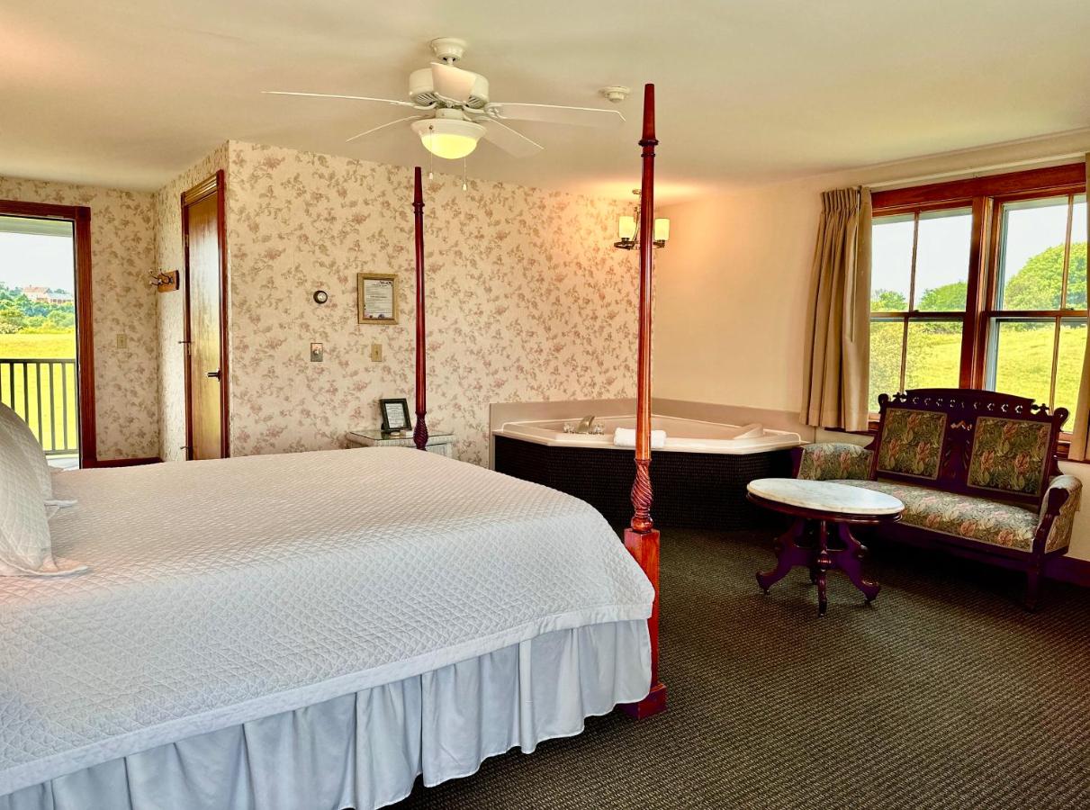 | Rose Farm Inn