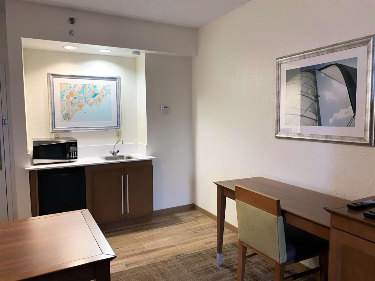 | Hampton Inn by Hilton Milford
