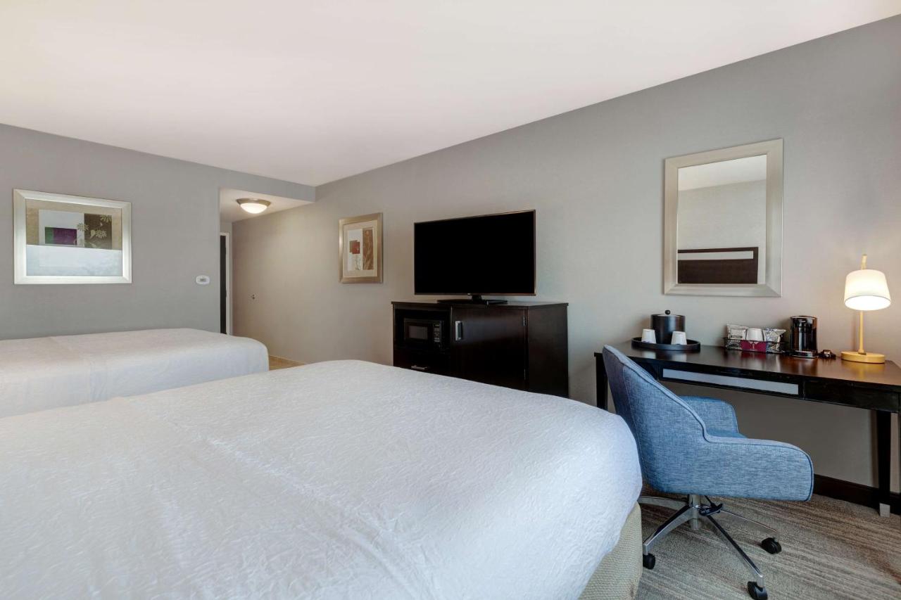 Queen Room with Two Queen Beds at Hampton Inn & Suites Seattle/Federal Way