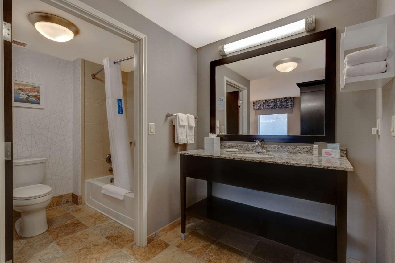 King Studio Suite at Hampton Inn & Suites Seattle/Federal Way