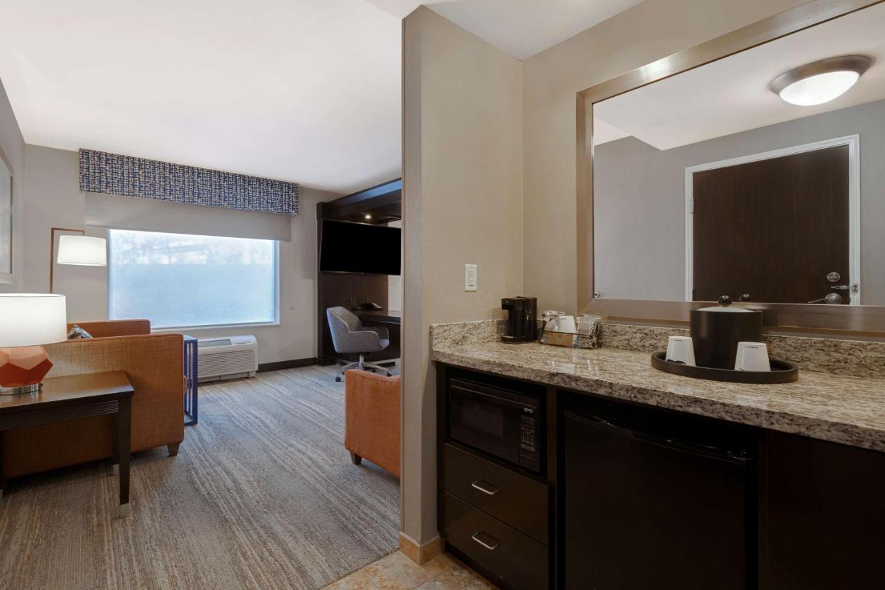 King Studio Suite at Hampton Inn & Suites Seattle/Federal Way