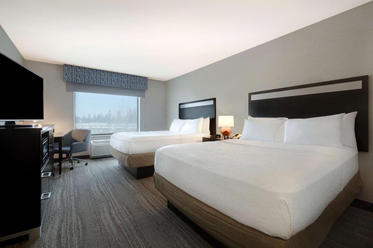 Queen Room with Two Queen Beds at Hampton Inn & Suites Seattle/Federal Way