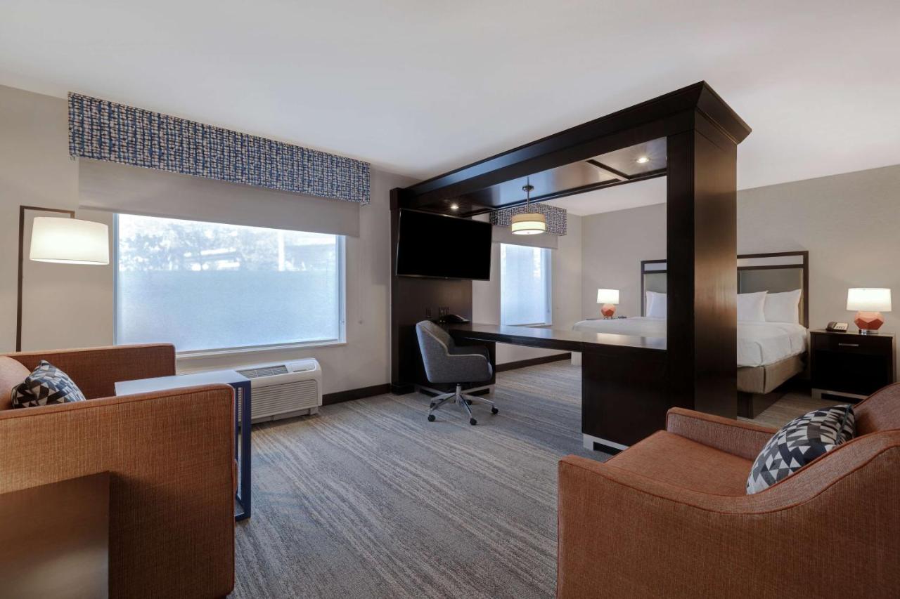 King Studio Suite at Hampton Inn & Suites Seattle/Federal Way