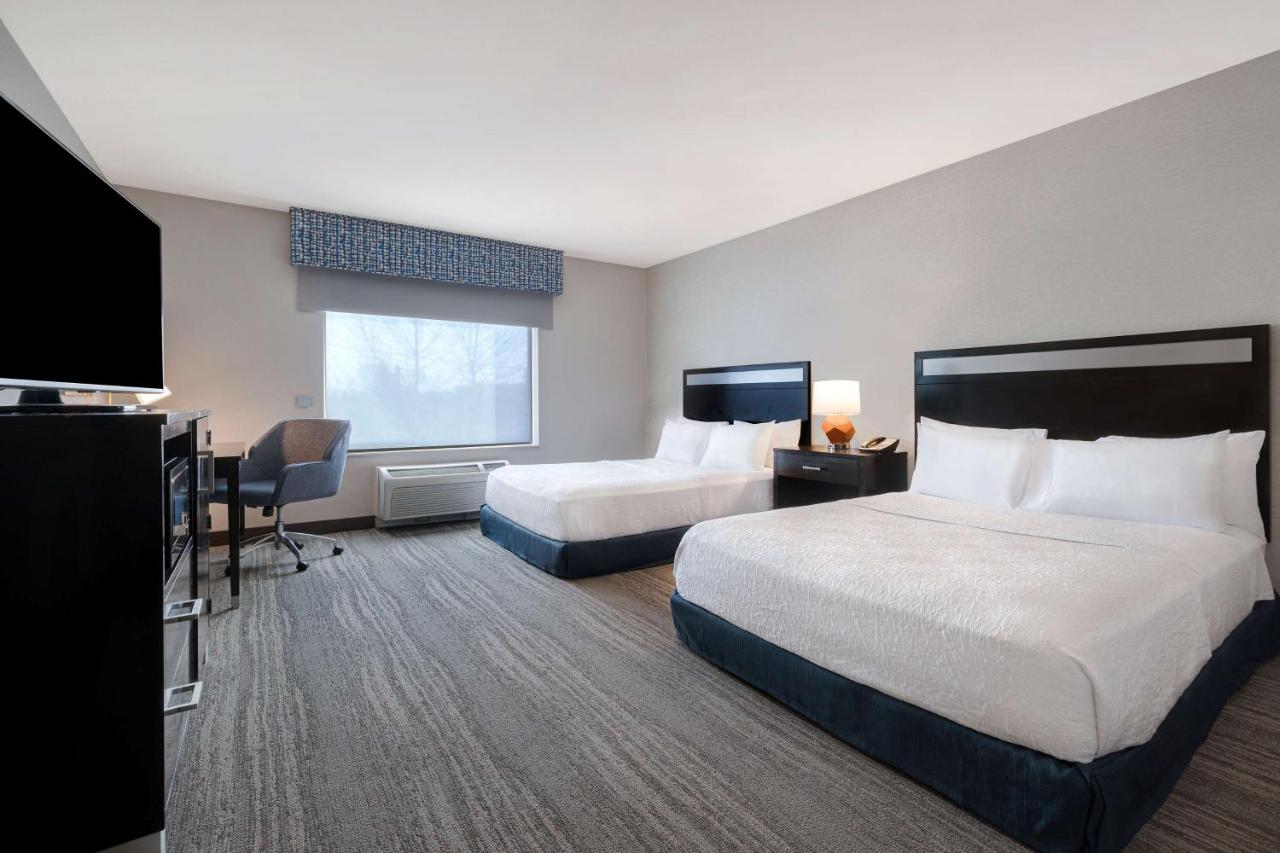 Queen Room with Two Queen Beds - Non-Smoking at Hampton Inn & Suites Seattle/Federal Way