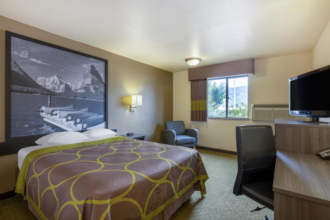 Queen Room - Non-Smoking at Super 8 by Wyndham Butte MT