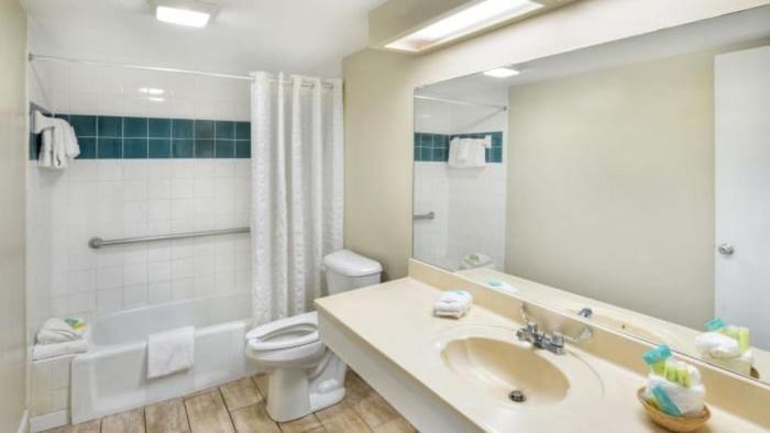  | El Caribe Resort and Conference Center