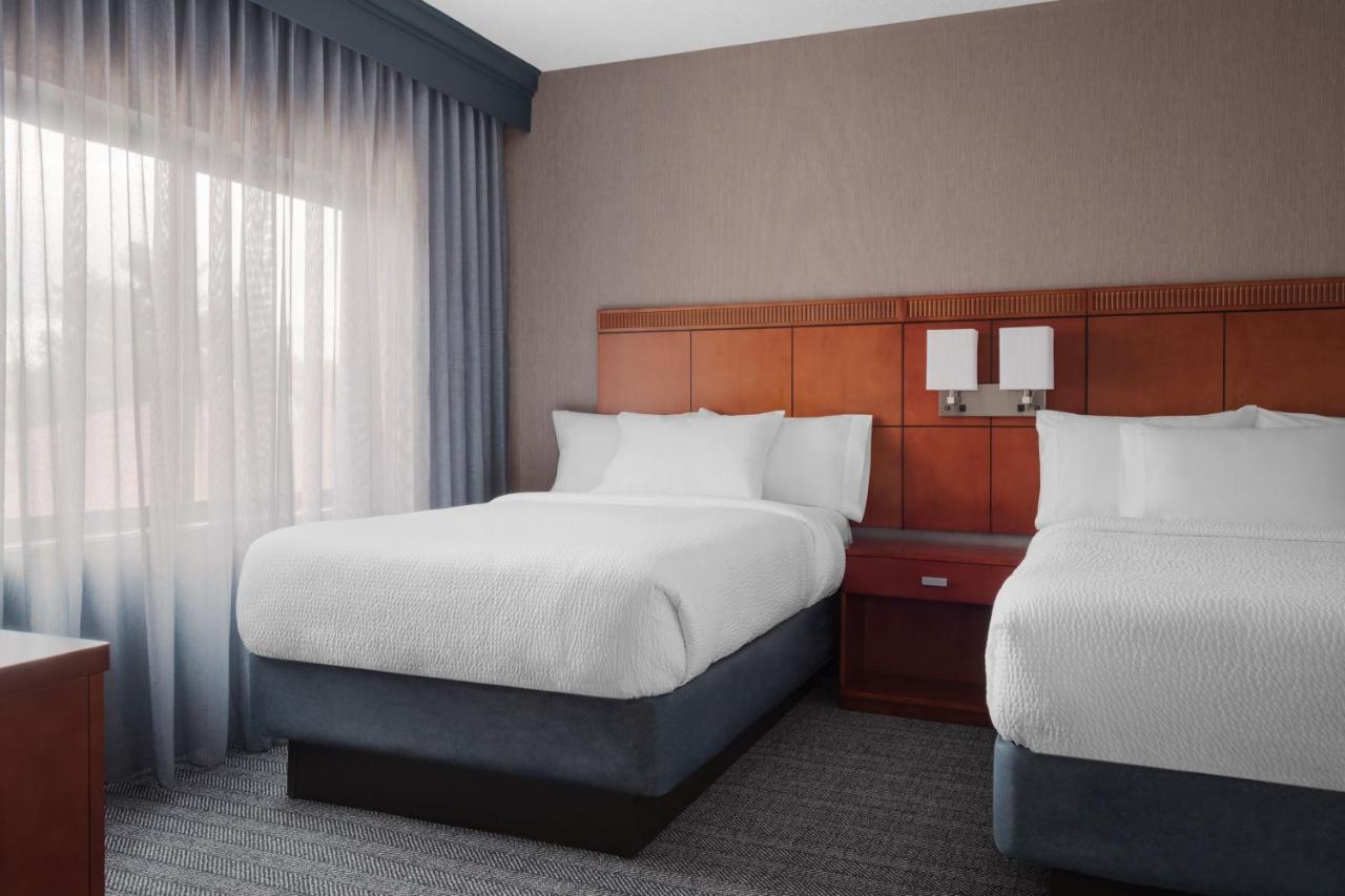 | Courtyard by Marriott New Haven Wallingford