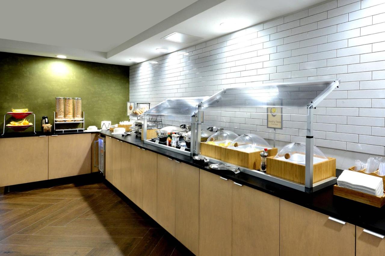 | Fairfield Inn Greensboro Airport