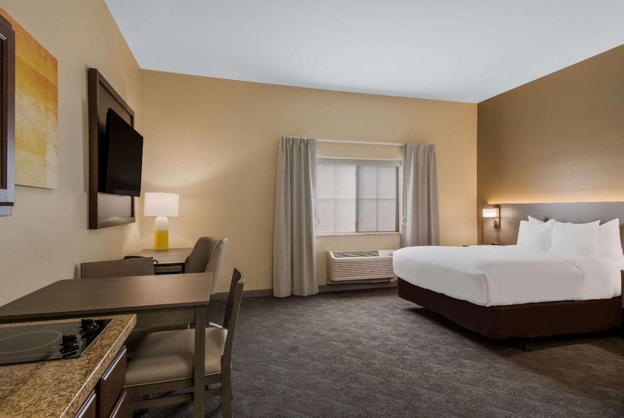 | Comfort Inn & Suites Barnesville - Frackville
