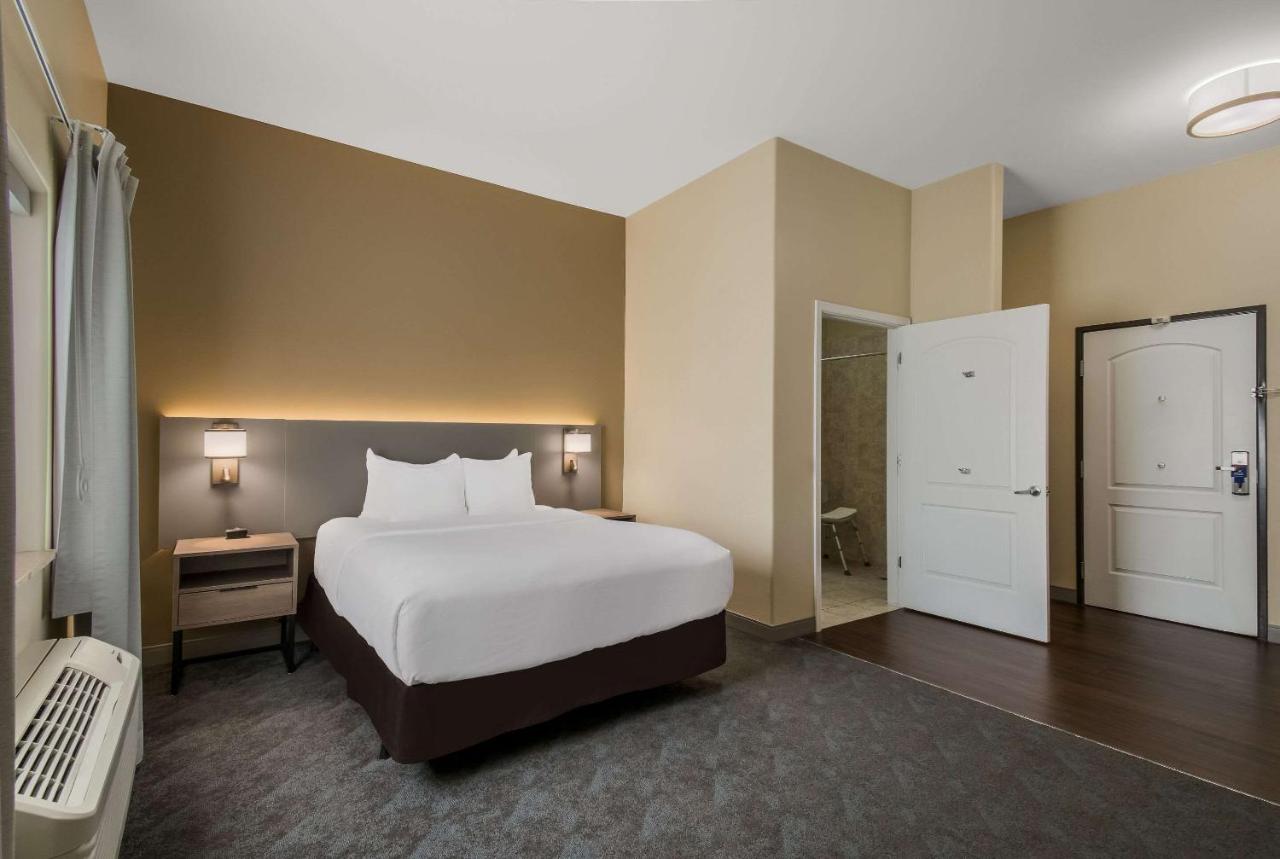 | Comfort Inn & Suites Barnesville - Frackville