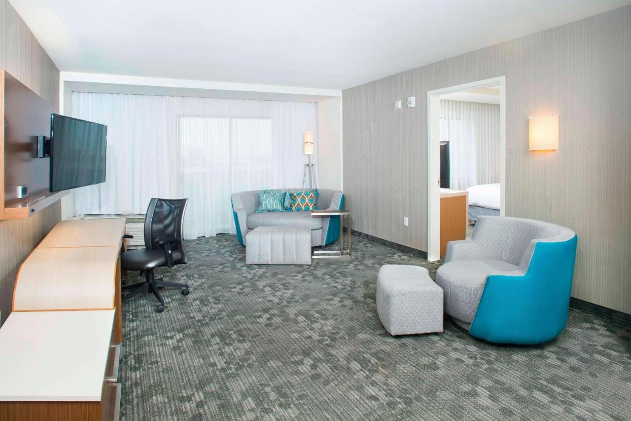  | Courtyard by Marriott Redwood City