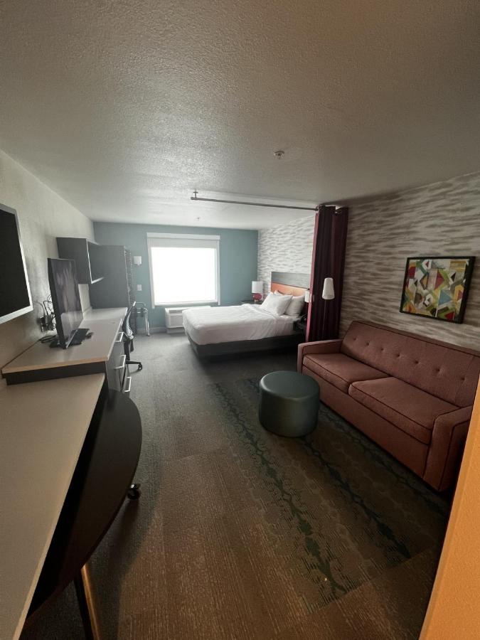 Queen Studio Suite at Home2 Suites by Hilton Hinesville
