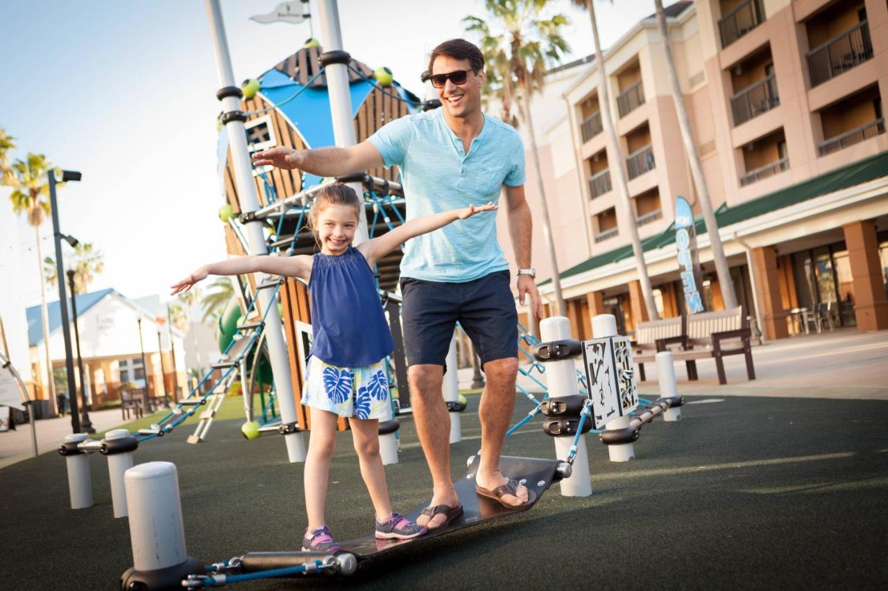 | Courtyard by Marriott Orlando Lake Buena Vista in the Marriott Village