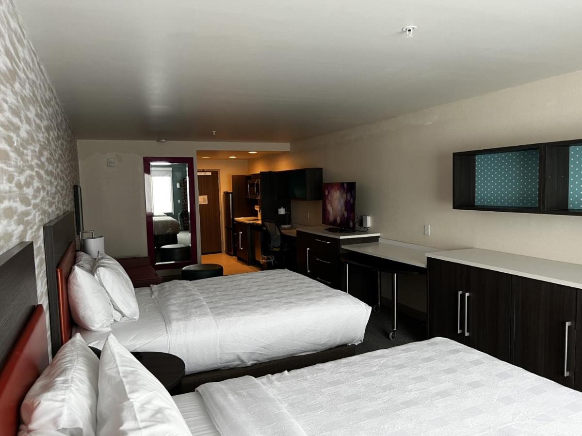 Queen Studio with Two Queen Beds - Non-Smoking at Home2 Suites by Hilton Hinesville