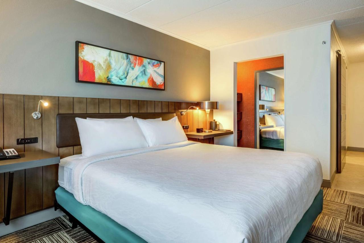 King Room with Roll-In Shower - Disability Access at Hilton Garden Inn Boston/Waltham