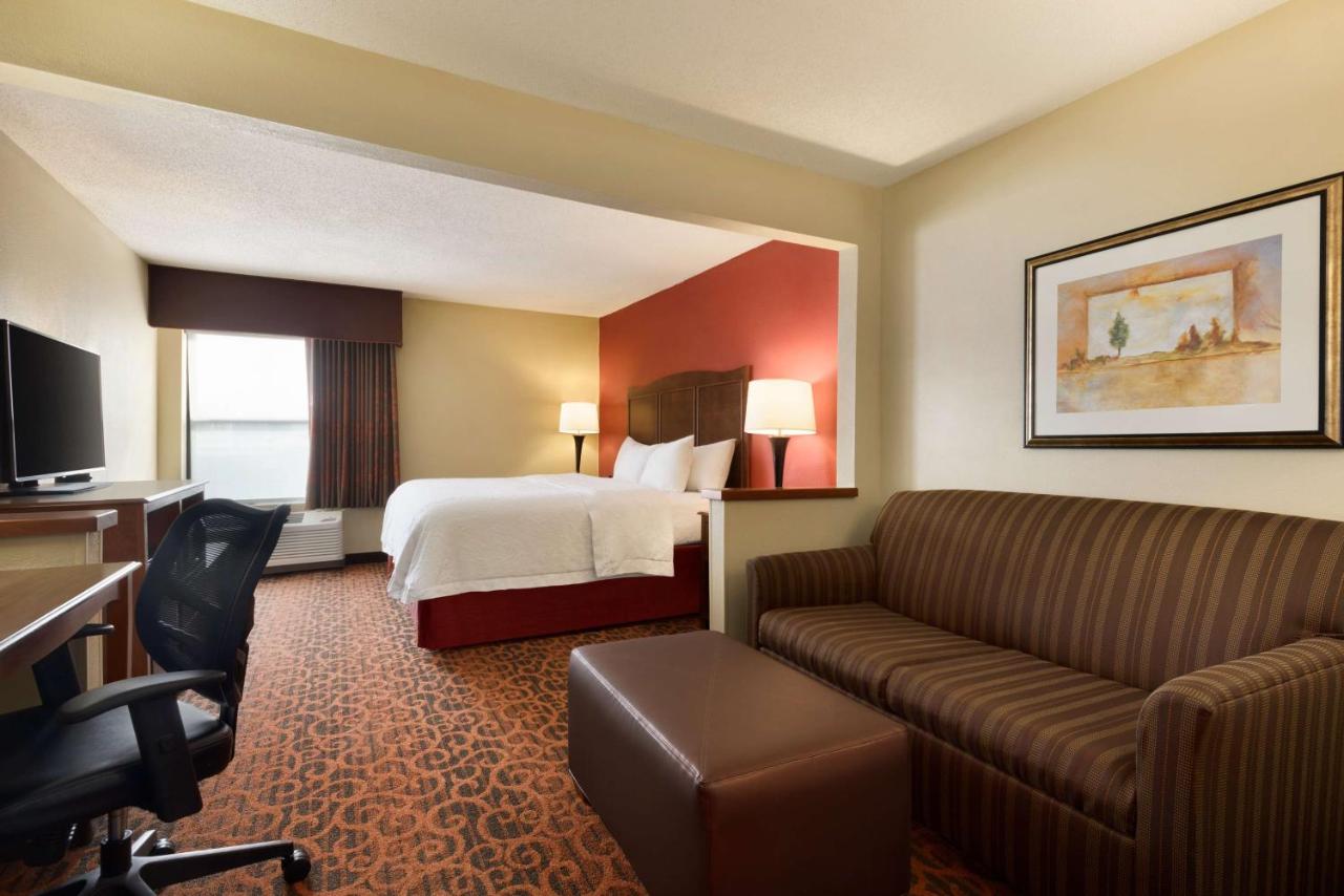 Deluxe King Room - Non-Smoking at Hampton Inn Battle Creek