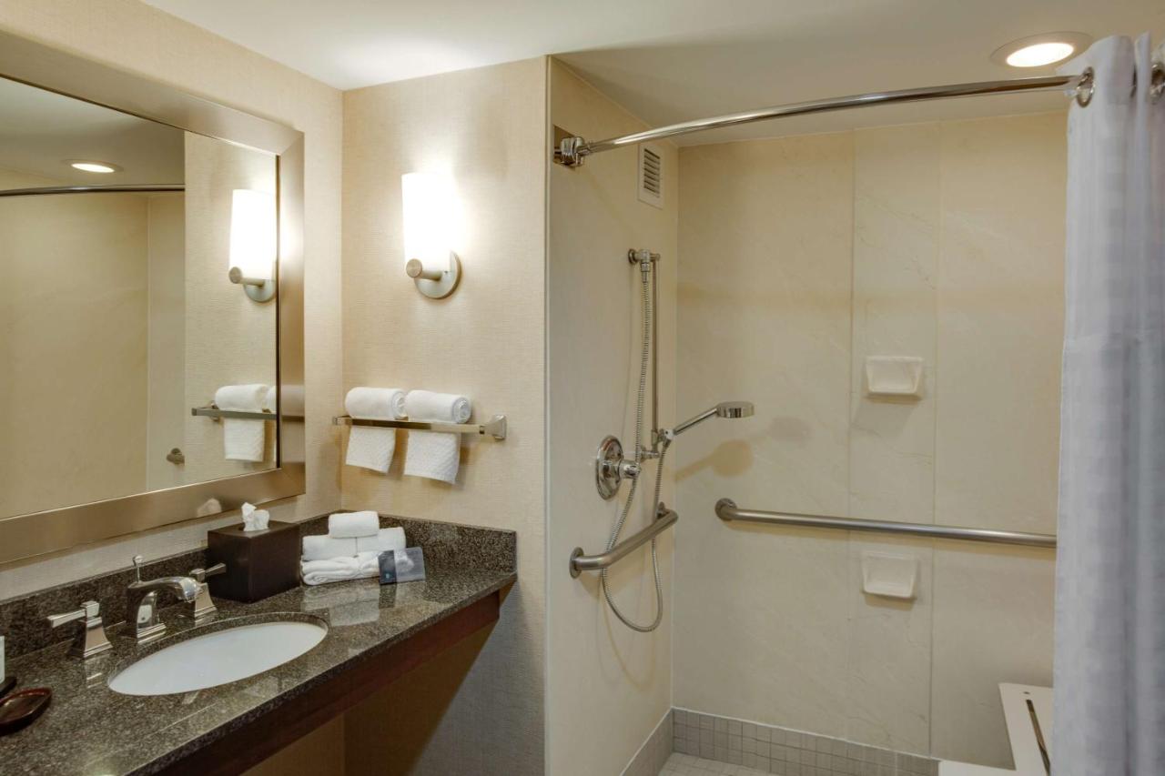 King Suite - Disability Access/Non-Smoking at Embassy Suites by Hilton Columbus Dublin