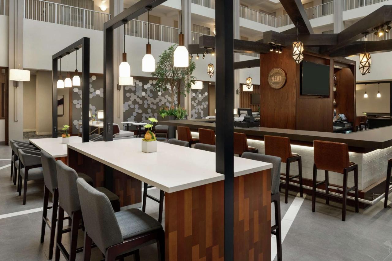 | Embassy Suites Cincinnati - RiverCenter
