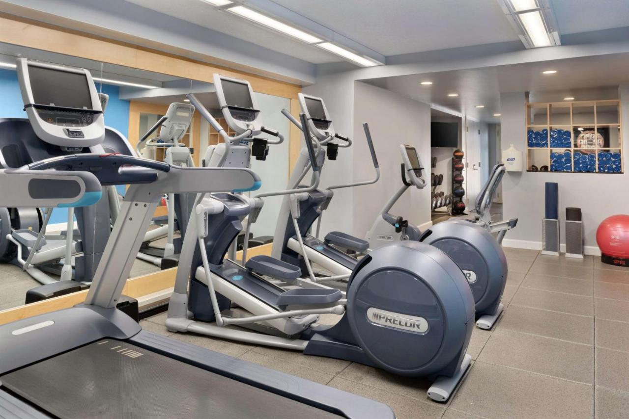 | Embassy Suites Cincinnati - RiverCenter