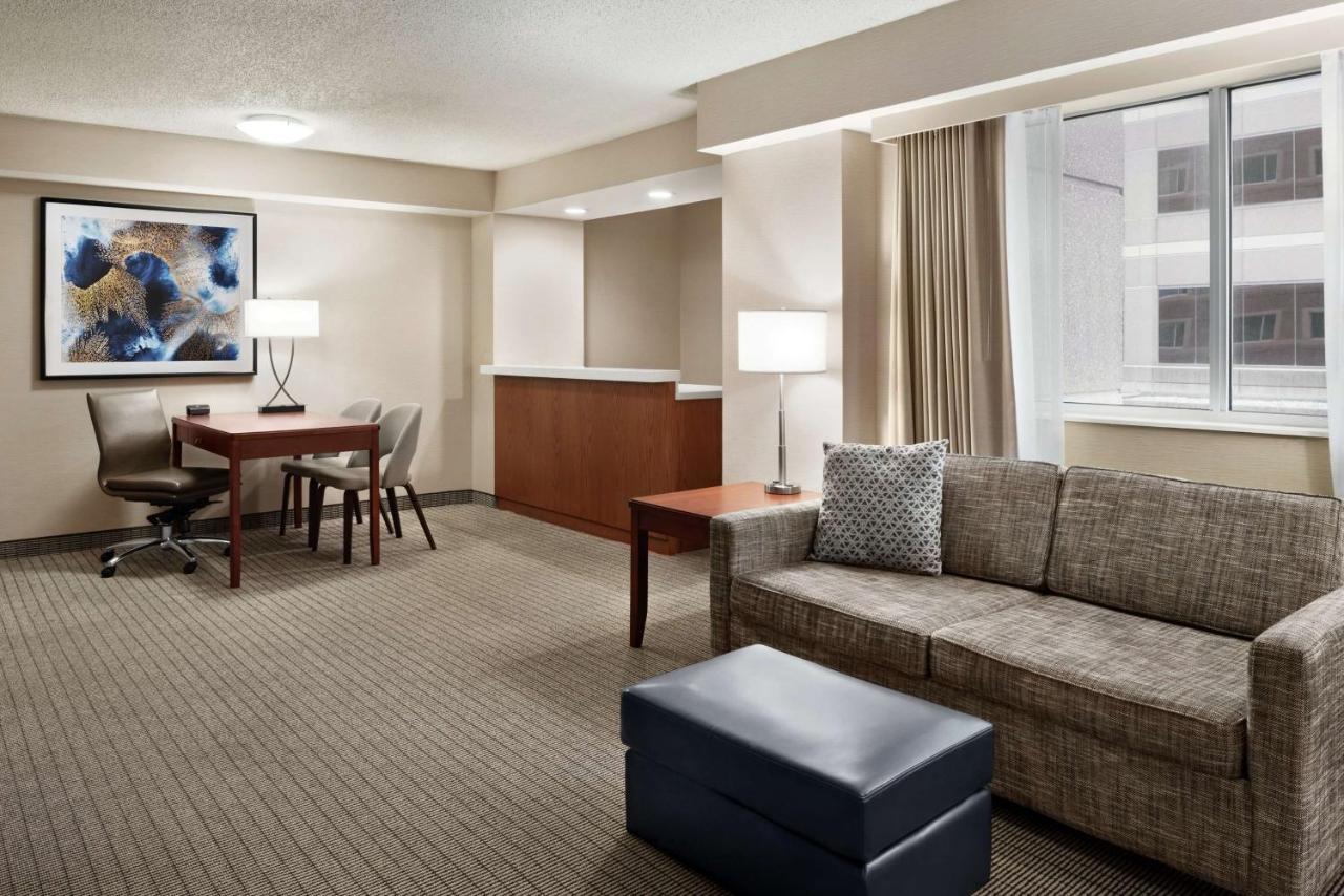 | Embassy Suites Cincinnati - RiverCenter