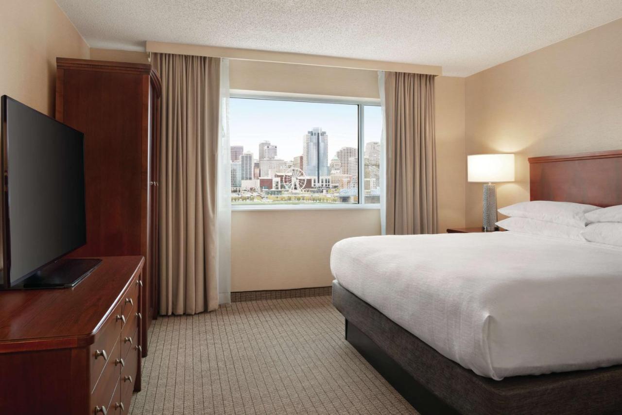| Embassy Suites Cincinnati - RiverCenter