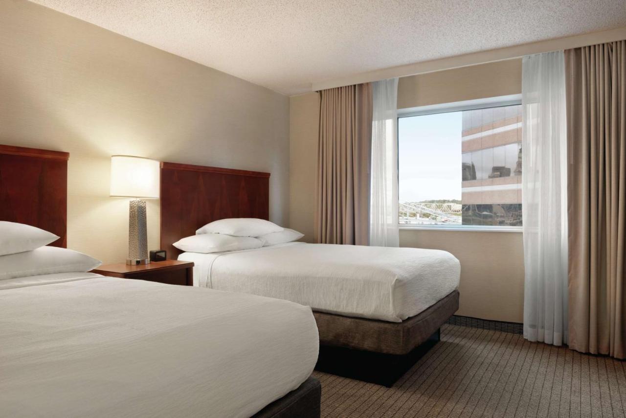 | Embassy Suites Cincinnati - RiverCenter