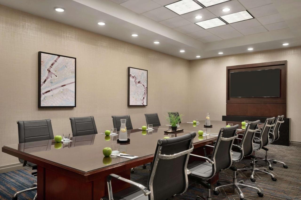 | Embassy Suites Cincinnati - RiverCenter