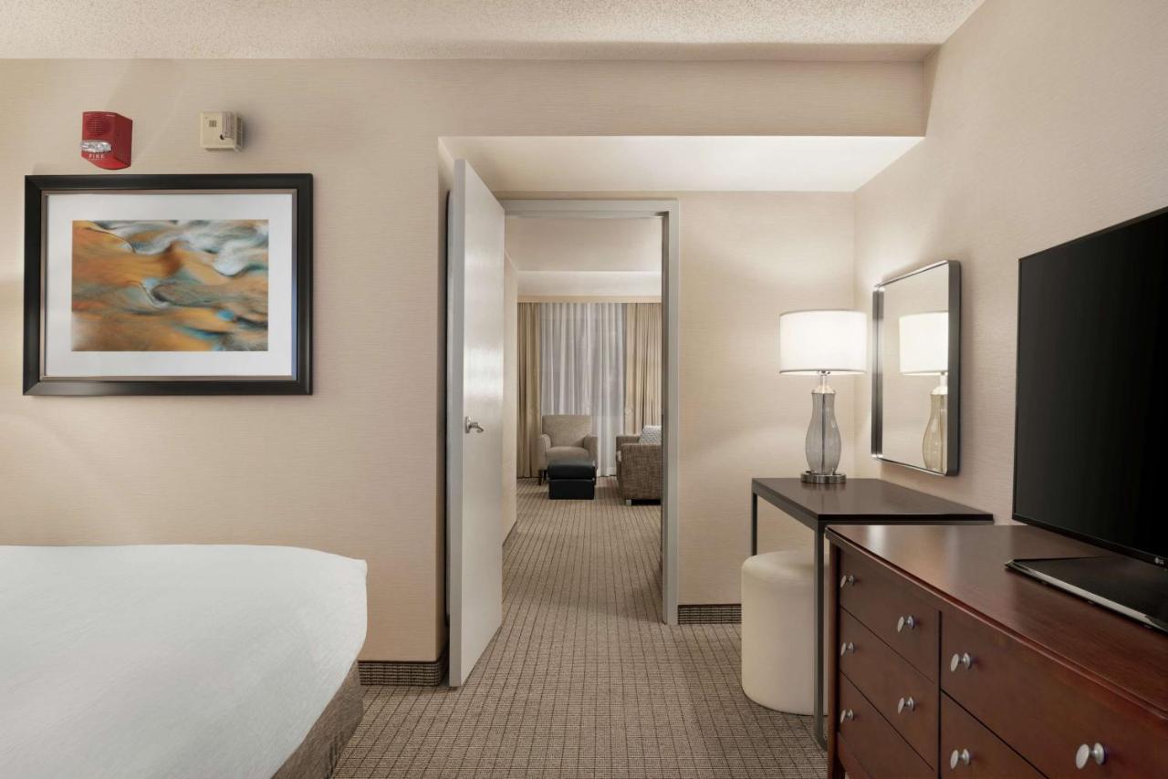 | Embassy Suites Cincinnati - RiverCenter
