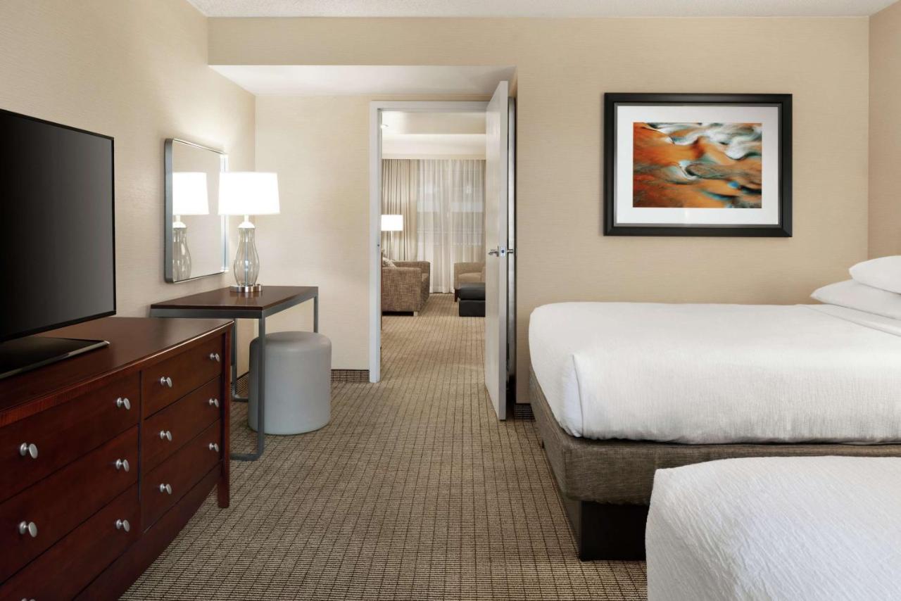 | Embassy Suites Cincinnati - RiverCenter