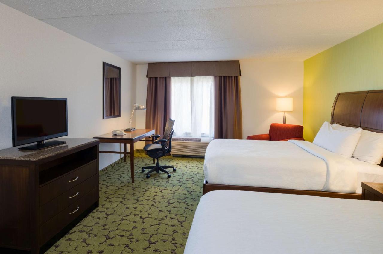 | Hilton Garden Inn Edison/Raritan Center