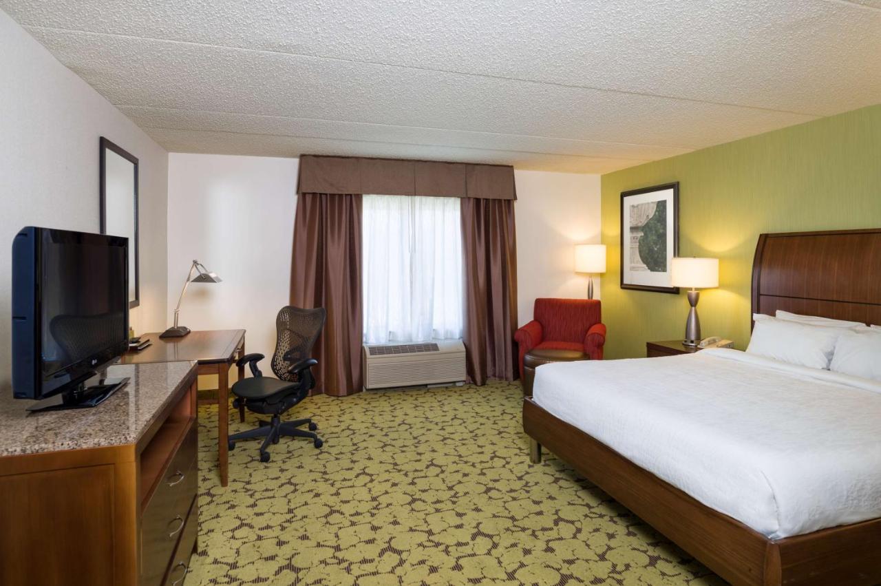 | Hilton Garden Inn Edison/Raritan Center