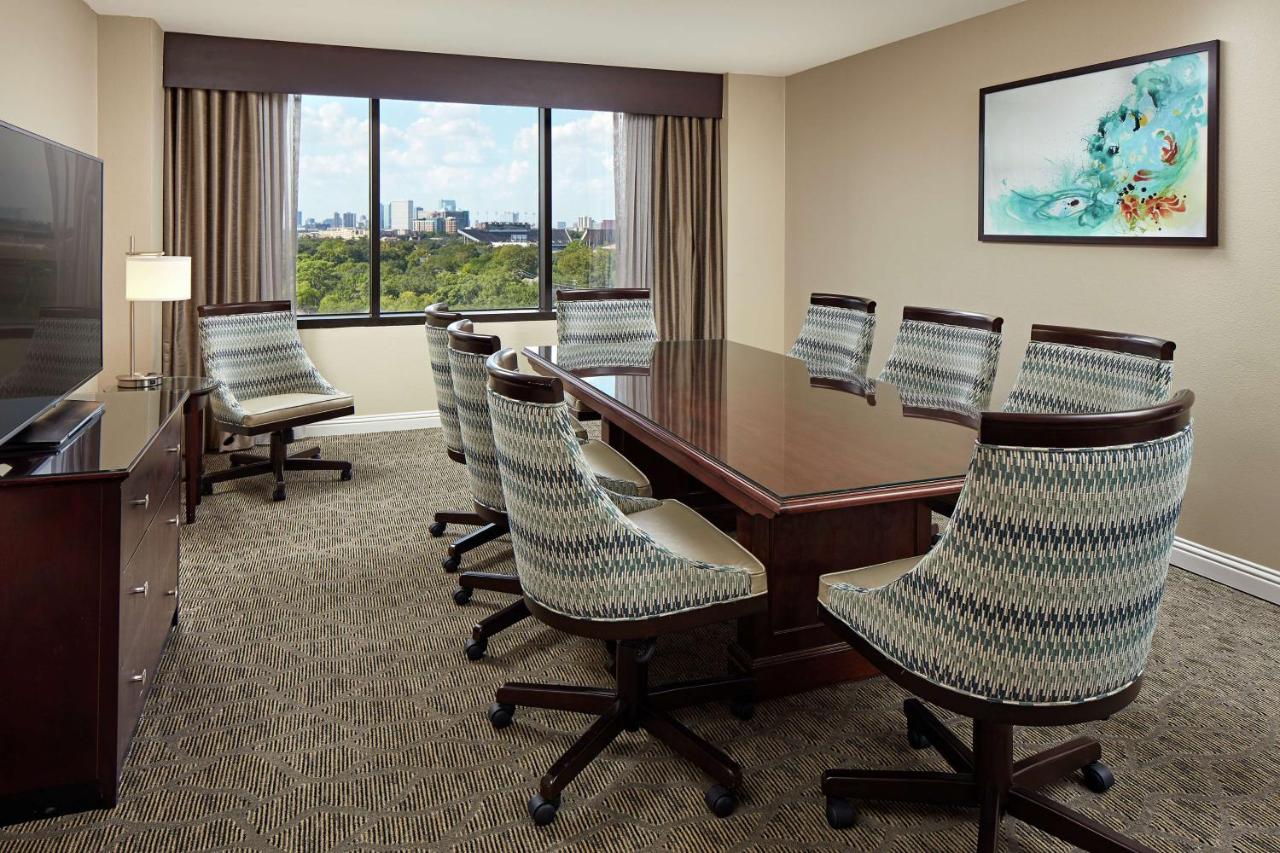 | Hilton Houston Plaza/Medical Center