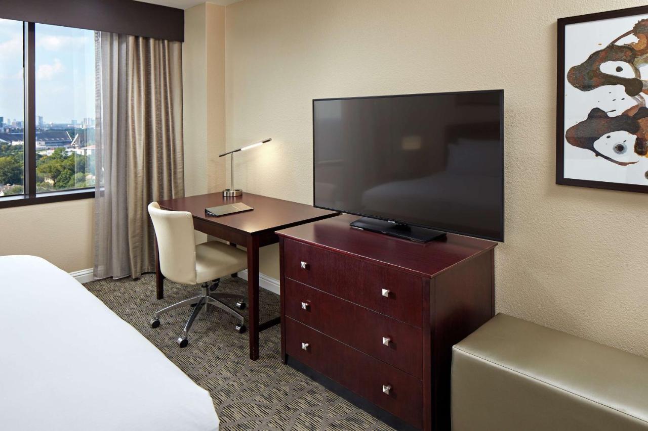 | Hilton Houston Plaza/Medical Center
