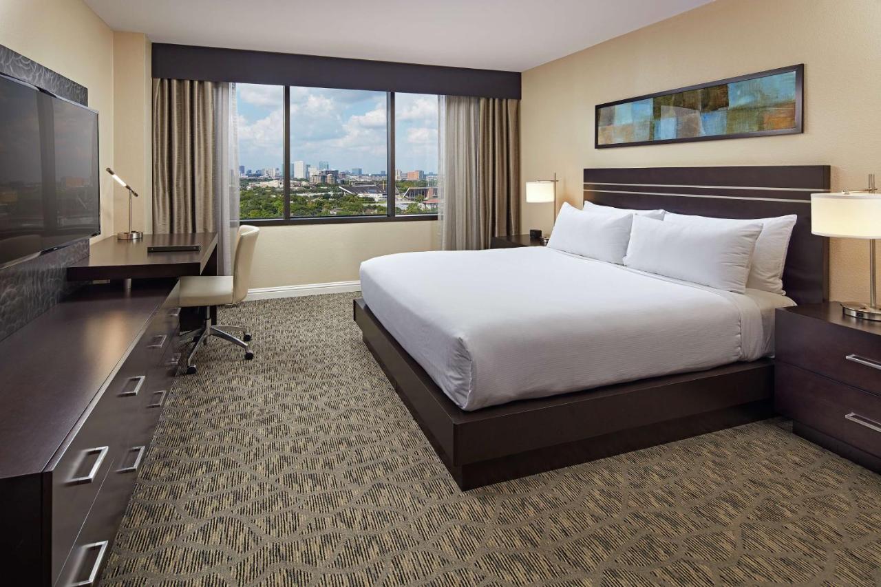 | Hilton Houston Plaza/Medical Center