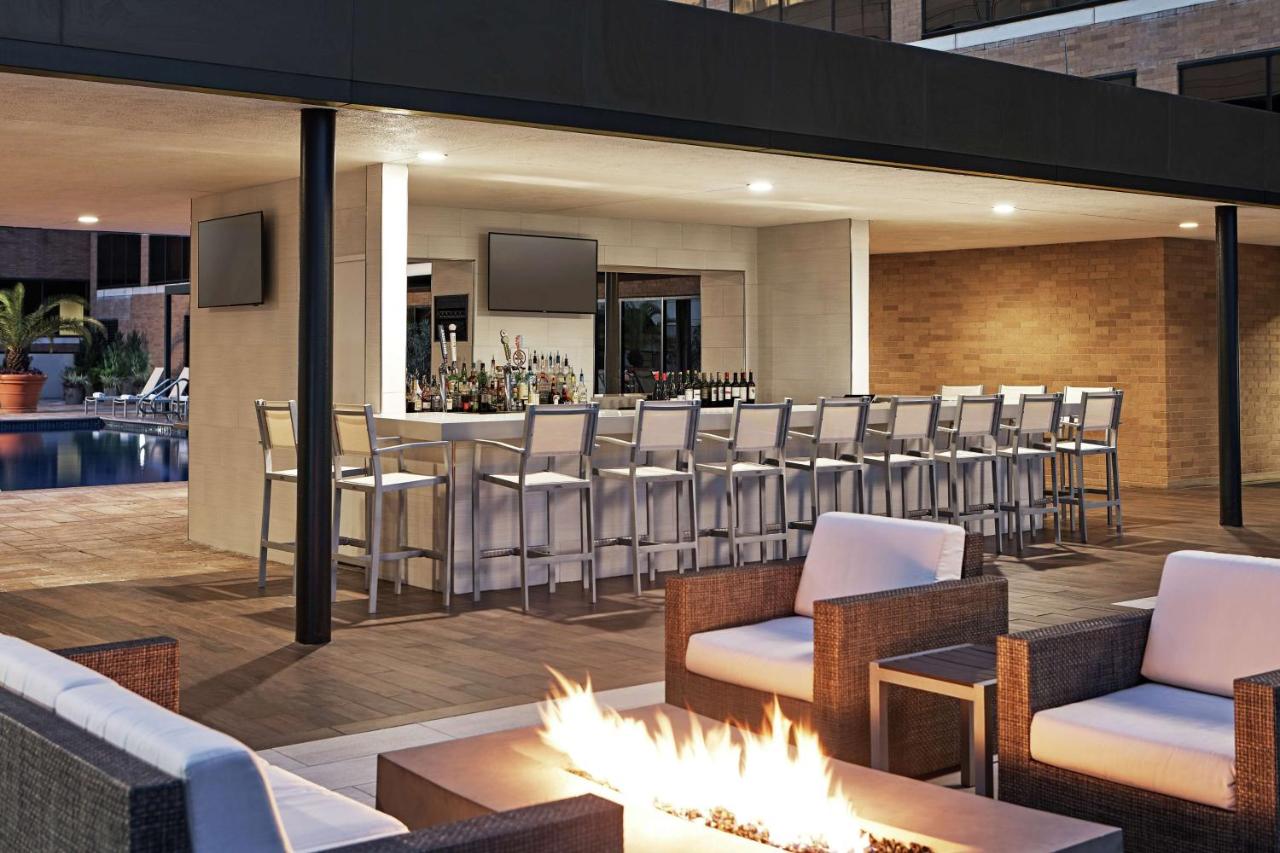 | Hilton Houston Plaza/Medical Center