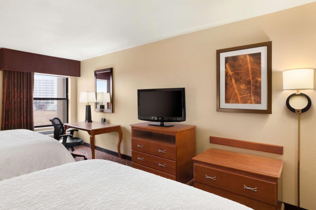 Queen Room with Two Queen Beds - Disability Access/Non-Smoking at Hampton Inn Wichita-East