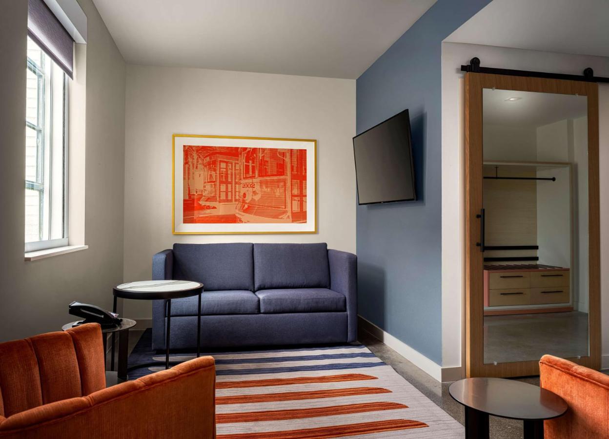 One-Bedroom King Suite at Canopy by Hilton New Orleans Downtown