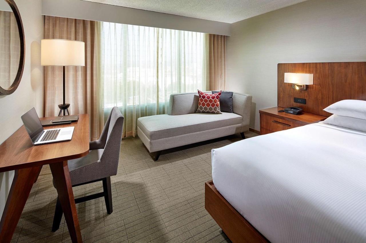 King Room at Hilton Pasadena